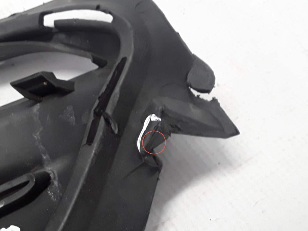 Used VOLVO V60 Front bumper lower grille
