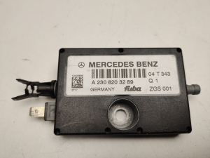 Mercedes Benz SL-Class 230 (2001–2012) Antenna amplifier A2308203289 - 2