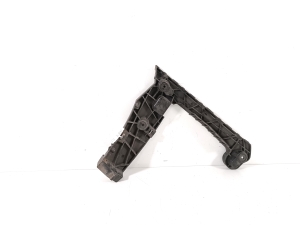 AUDI A4 B9 (2015–2026) Rear bumper bracket - 3