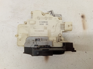 Volkswagen Passat B6 (2005–2010) Tagumise külgukse lukk 3C4839016A - 2
