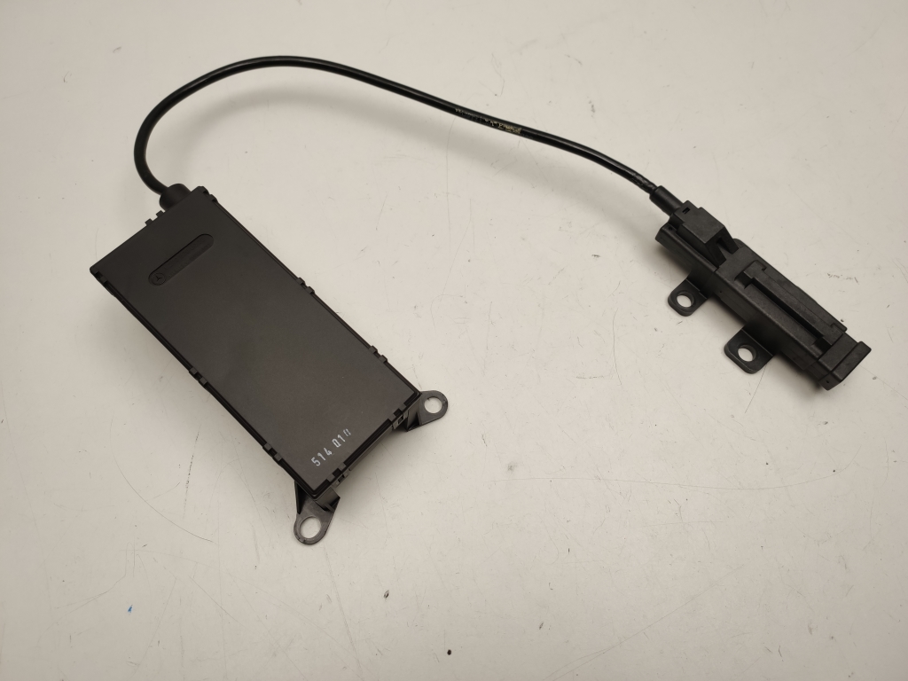 Mercedes Benz SL-Class 230 (2001–2012) Antenne A2308200075 Mercedes Benz SL-Class 230 (2001–2012) Antenne A2308200075