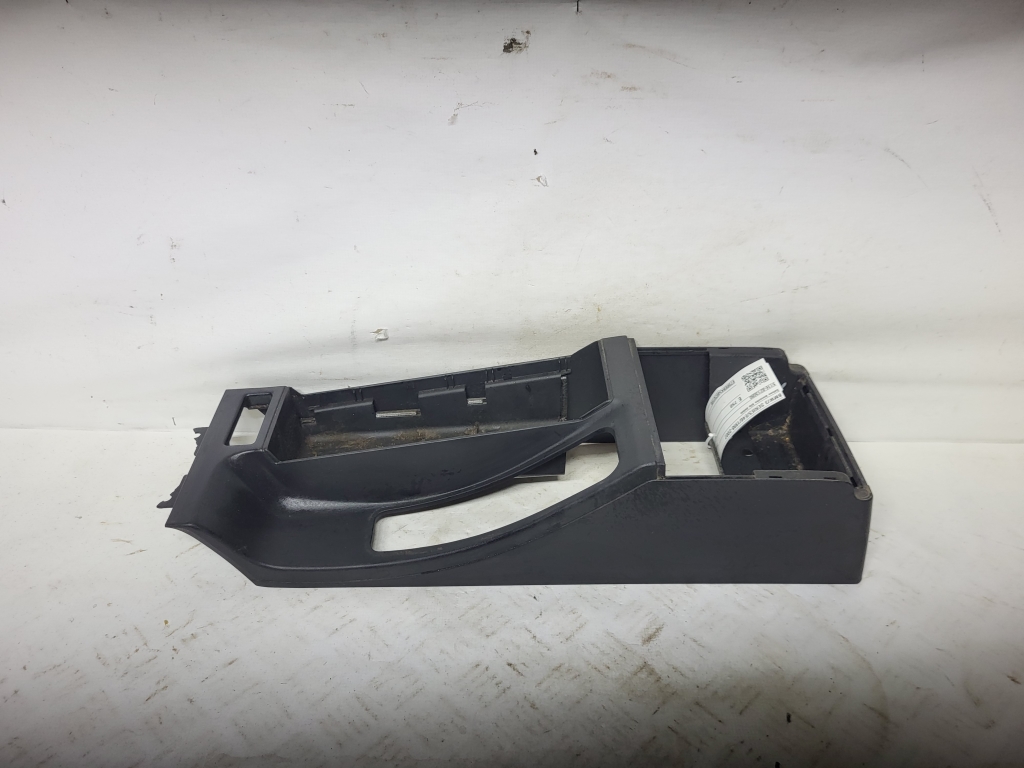 BMW 3 SERIES E46 (1998–2007) Sonstiges Teil der Mittelkonsole 5116-8213680 BMW 3 SERIES E46 (1998–2007) Sonstiges Teil der Mittelkonsole 5116-8213680