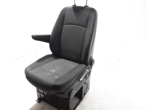 Mercedes Benz Vito W639 (2003–2014) Vordersitz und seine Teile - 4