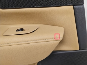 VOLVO V90 (2016–2026) Tagumise küljeukse polster 31393232 - 6