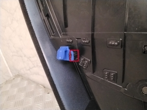 VOLVO V90 (2016–2026) Tagumise küljeukse polster 31393233 - 3