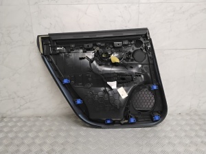 VOLVO V90 (2016–2026) Tagumise küljeukse polster 31393233 - 7