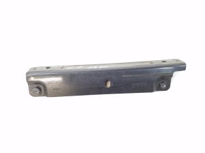   Halter Kotflügel vorne  - A1728800814 