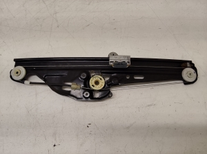 BMW 5 SERIES E60 (2003–2010) Rear side door window regulator frame 7034387 - 4