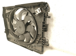 RENAULT Clio IV (2012–2019) Dzesēšanas ventilators un tā daļas 214818009R - 3