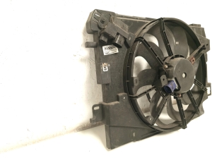 RENAULT Clio IV (2012–2019) Dzesēšanas ventilators un tā daļas 214818009R - 5