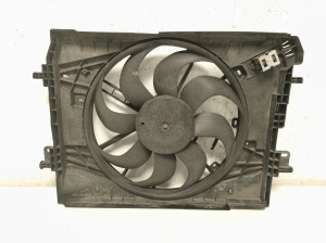 RENAULT Clio IV (2012–2019) Dzesēšanas ventilators un tā daļas 214818009R - 7