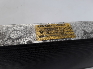 RENAULT Laguna III (2007–2015) Jahutusradiaator 214000035R - 2