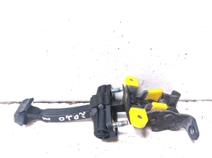 Tailgate check - k7827455a