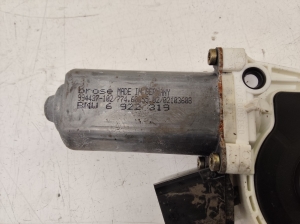 BMW 5 SERIES E60 (2003–2010) Rear side door window regulator motor 6922319 - 3