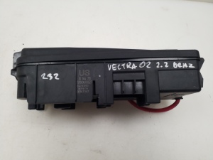 Opel Vectra C (2002–2008) Kaitsmekarbi korpus kapoti all 13144711 - 4
