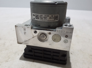 Land Rover Evoque (2011–2018) ABS unit JJ322C405AB - 2