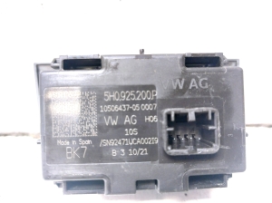 Volkswagen Caddy V (2020–2026) Hazard light switch 5HO925200P - 4