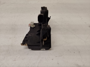 BMW 3 SERIES E46 (1998–2007) Rear side door lock 246HTR - 3