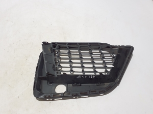 BMW 5 SERIES G30 (2016–2026) Priekšējā bampera apakšējā reste 8098684 - 4