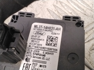 Ford Mustang Mach-E Mach-E (2020–2026) Pimeda nurga radar Distronic ML3T14H031AH - 3