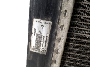 Mercedes Benz E-Class W212 (2009–2015) Motorkühler A0995006203 - 2