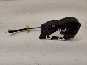 BMW 5 SERIES E61 (2004–2010) Front door lock 7202145 - 2