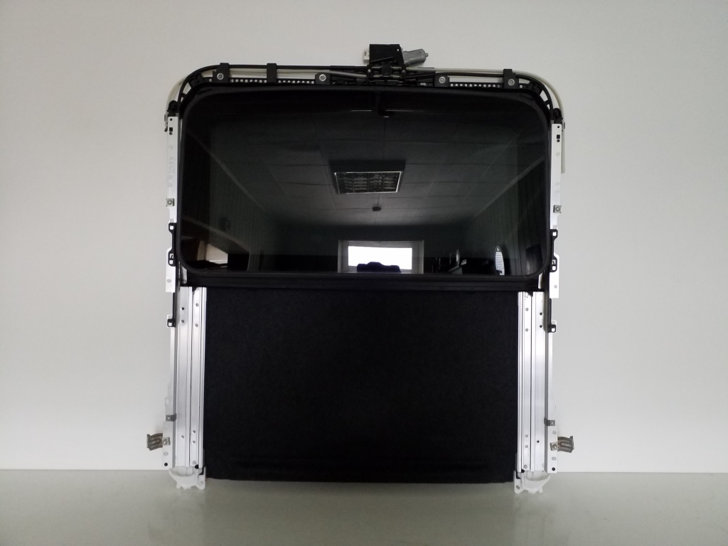 TOYOTA RAV 4 A3 (2005–2012) Schiebedach und seine Teile TOYOTA RAV 4 A3 (2005–2012) Schiebedach und seine Teile