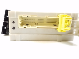 LEXUS LS (2006–2017) Interior fuse box 8273050160 - 4