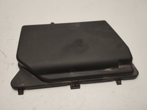   Sicherungskastengehäuse unter der Motorhaube  - A2305400082 