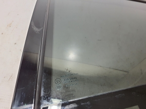 BMW 5 SERIES G30 (2016–2026) Tagumine küljeklaas (kere) 7381347 - 2