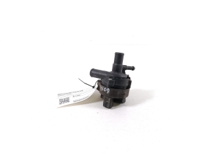 Mercedes Benz E-Class W212 (2009–2015) Zusatzwasserpumpe - 2