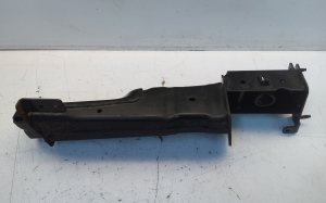 Front subframe and its parts - 700B1715