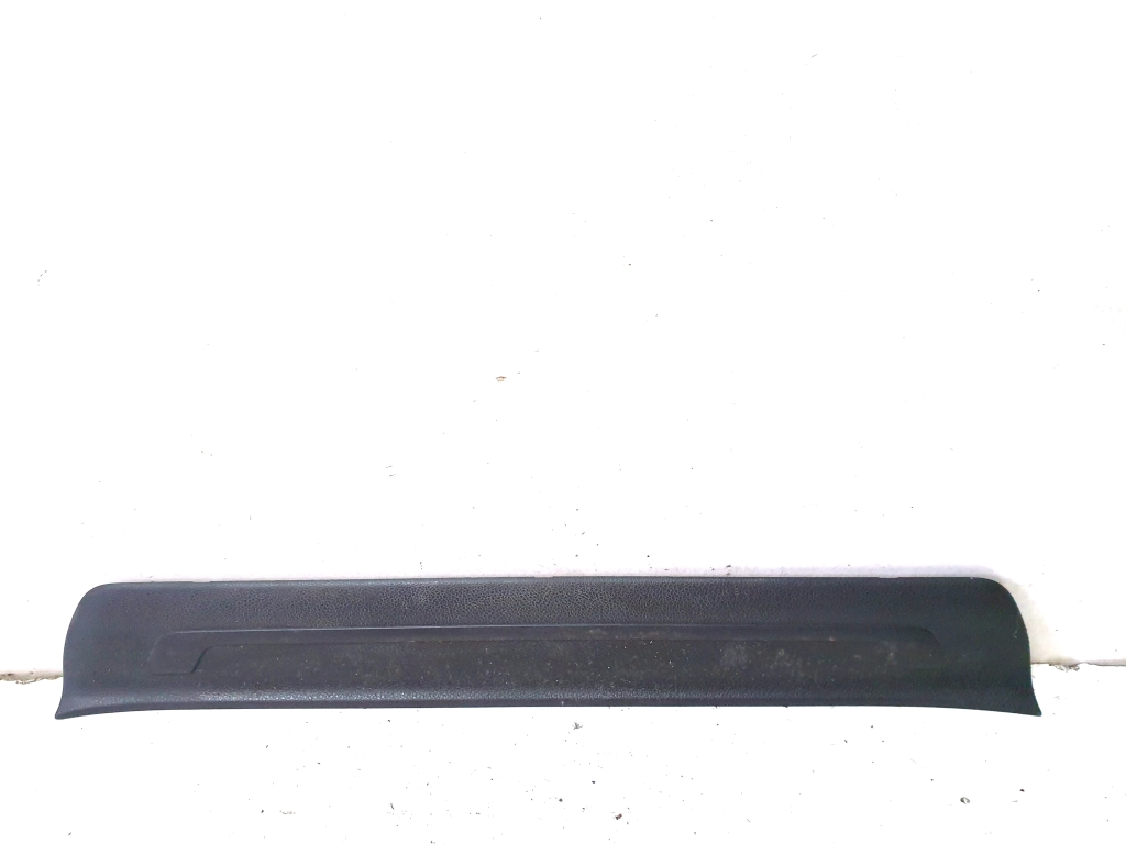 Kia Sportage (2016–2021) Inner sill trim