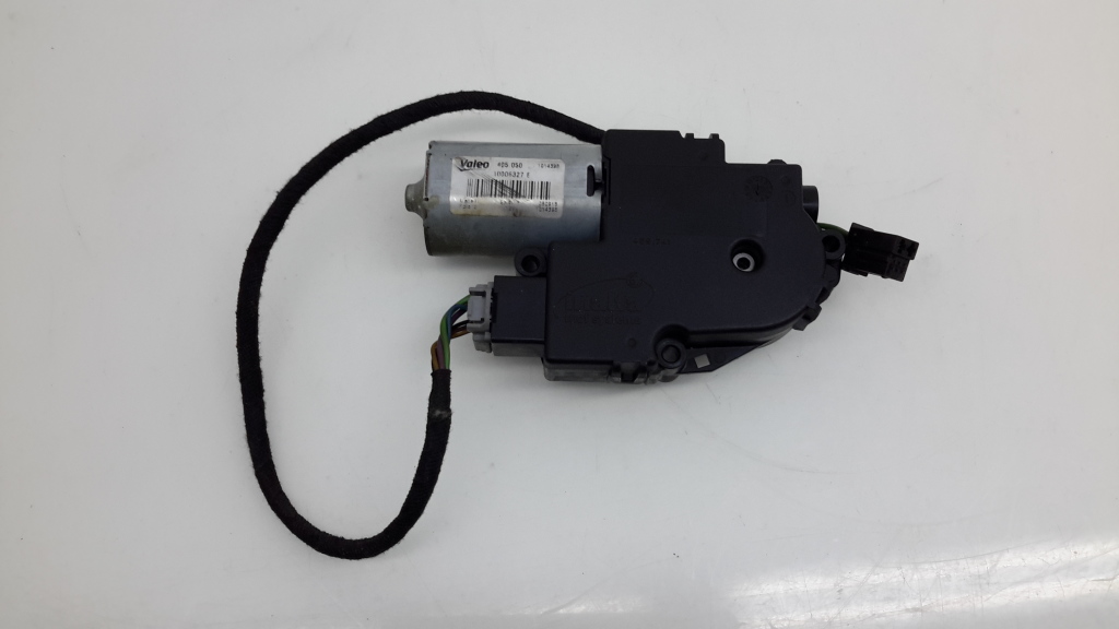 Mercedes Benz CL-Class C216 (2006–2014) Schiebedachmotor A2168200042 Mercedes Benz CL-Class C216 (2006–2014) Schiebedachmotor A2168200042