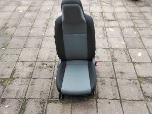   Vordersitz und seine Teile  - 1S0881776E 