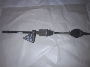 Arbre de transmission avant et ses composants - 84242565