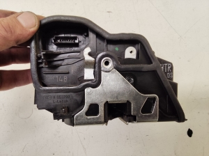 BMW 5 SERIES E61 (2004–2010) Rear side door lock 7202148 - 3