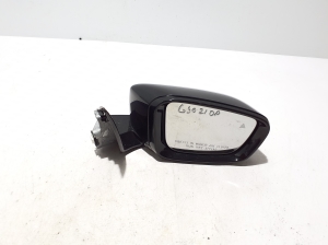  Küljepeegel ja selle osad  - 7485264 