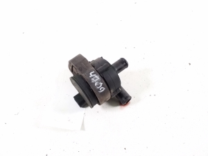 Mercedes Benz E-Class W212 (2009–2015) Auxiliary water pump A0005001686 - 2