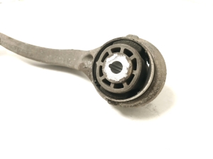 Mercedes Benz C-Class 205 (2014–2021) Eesmine õõtshoob A2053301305 - 4
