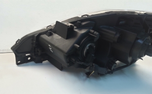 Mazda 5 (2005–2010) Headlight P7137 - 3