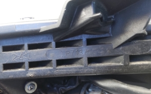 Mazda 5 (2005–2010) Headlight P7137 - 4