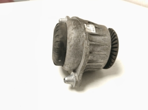 Mercedes Benz C-Class 205 (2014–2021) Mootoripadi A2132403500 - 5