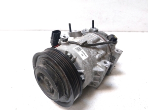 Kia Sportage (2016–2021) A/C compressor 97701D7600 - 2