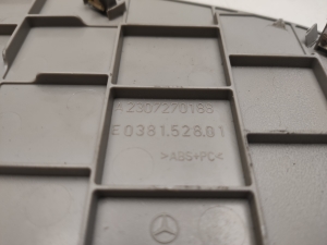 Mercedes Benz SL-Class 230 (2001–2012) Priekšējo durvju apšuvuma apdare A2307270188 - 2