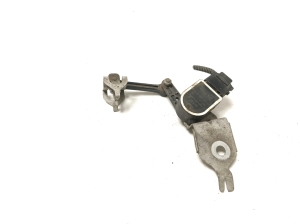 Augstuma sensors uz priekšējās rumbas - A0009053704