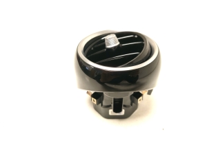 Mercedes Benz C-Class 205 (2014–2021) Armatuurlaua ventilatsioonivõred A2058301200 - 5