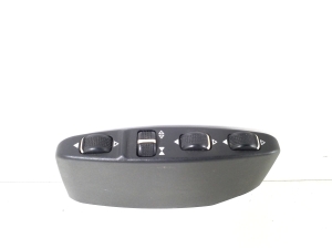 Mercedes Benz E-Class W212 (2009–2015) Interrupteur de commande de siège avant sur le siège A0008008078 - 2