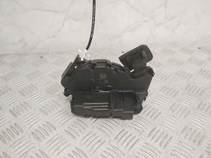 Volkswagen Golf VII (2012–2026) Rear side door lock 5TA839015K - 4