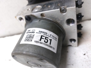 Kia Sportage (2016–2021) ABS Steuergerät 58920F1510 - 2
